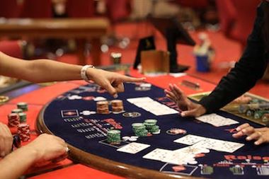 Interacting with Live Dealers: Tips for a Seamless Experience